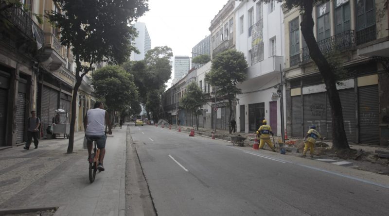 Com avanço nas obras, Rua da Carioca já começa a ganhar outra ‘cara’