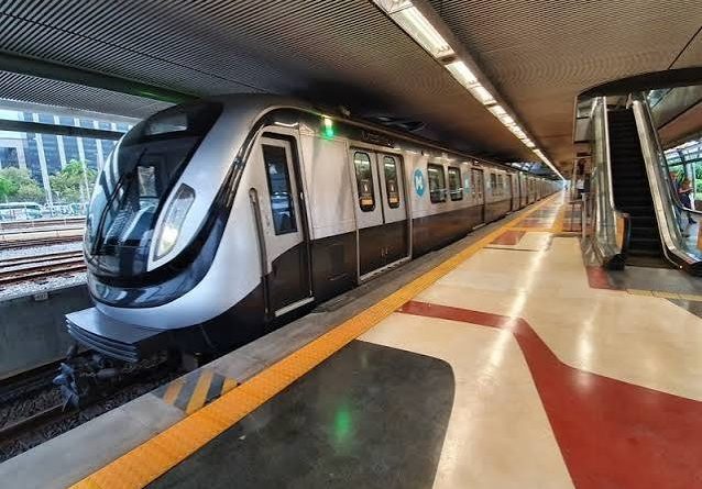 Governo do Estado e MetrôRio promovem ação de conscientização contra a violência financeira e digital à pessoa idosa