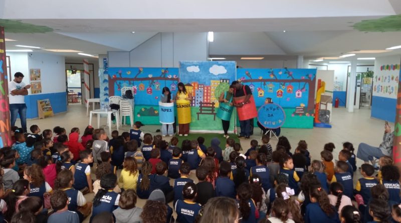 Trupe da Leitura ensina sustentabilidade para alunos de Rio das Ostras