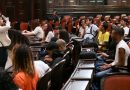 Palácio Tiradentes celebra o dia do cinema brasileiro com visita guiada e sessão lotada de estudantes
