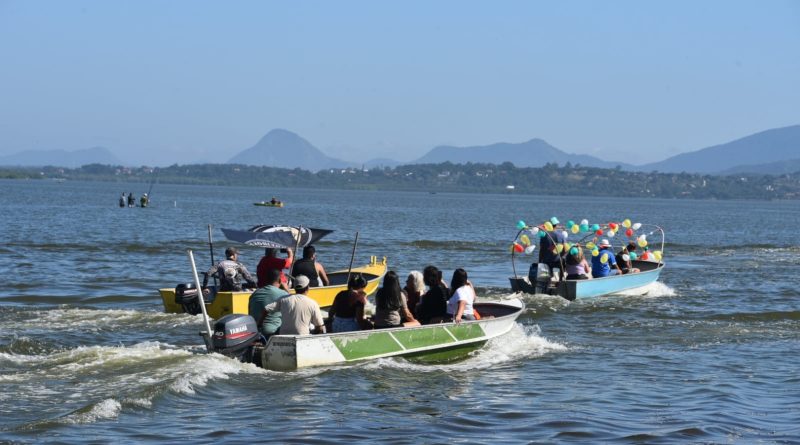 Maricá: procissão marca o domingo da Festa de São Pedro em Ponta Negra