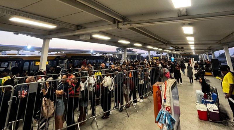 Greve de ônibus entra no segundo dia no Rio