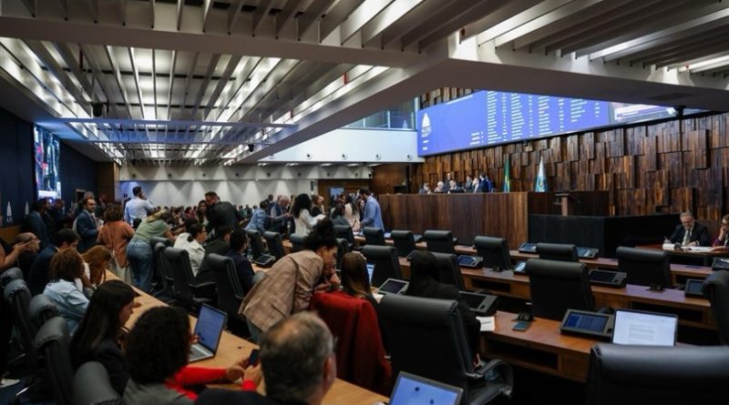 Ampliação do Bilhete Único e redução de incentivos fiscais estão entre os 25 vetos derrubados pela ALERJ