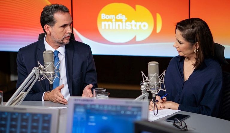 Bruno Moretti detalha ações do Governo do Brasil voltadas aos motoristas de aplicativos: “é um tema para nós fundamental”