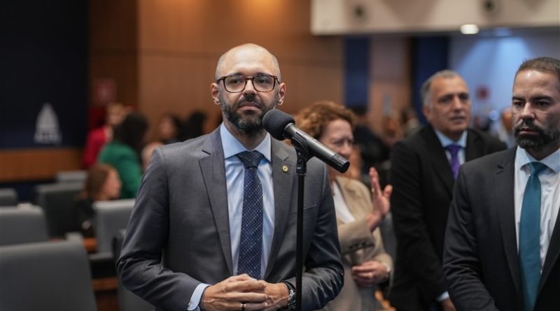 Comissão de Direitos Humanos da ALERJ elege Alexandre Knoploch como presidente