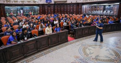 Visita ao palácio Tiradentes aproxima estudantes da Fundação Mudes da História Fluminense