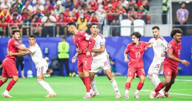 Espanha marca no fim, vence Portugal e vai às quartas da Copa do Mundo