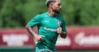 Fluminense encaminha renovação de Lucho Acosta