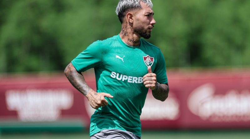Fluminense encaminha renovação de Lucho Acosta