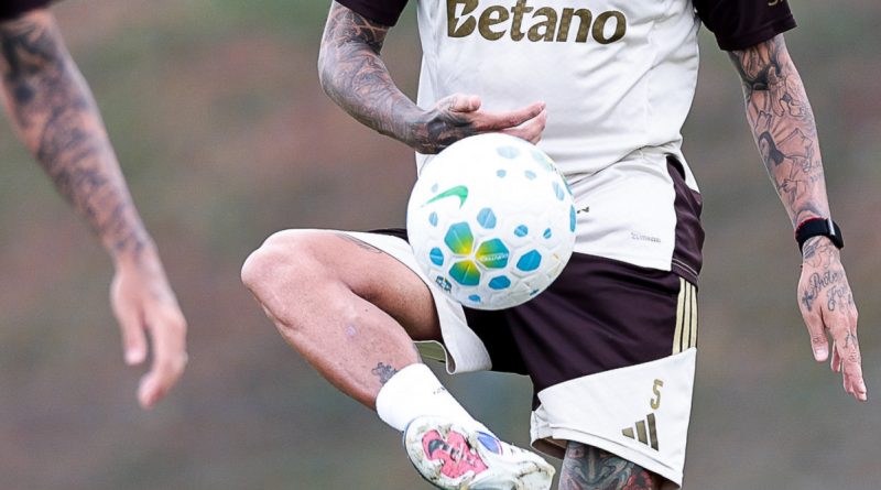 Flamengo tenta segurar Pulgar e oferece renovação