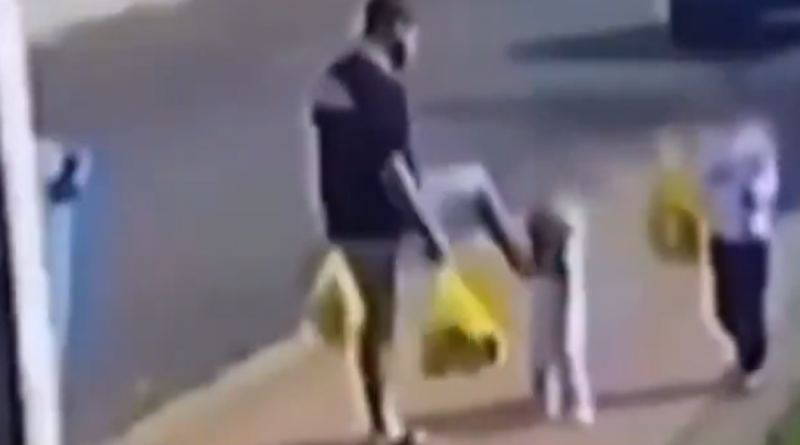 Homem é flagrado chutando filha de 3 anos no Paraná