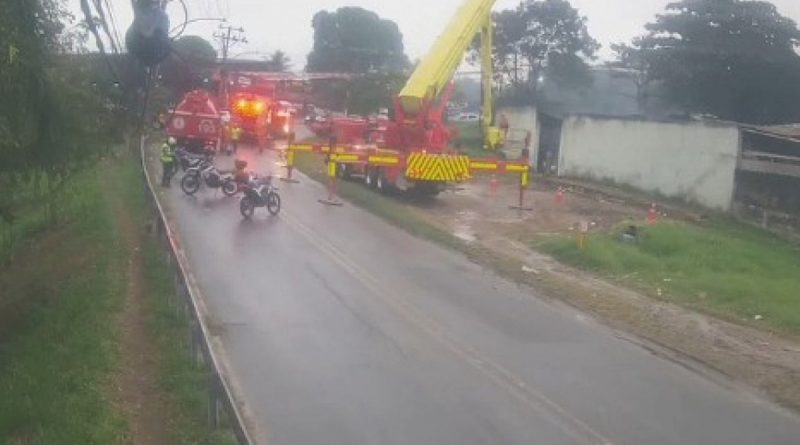 Incêndio atinge depósito em Campo Grande