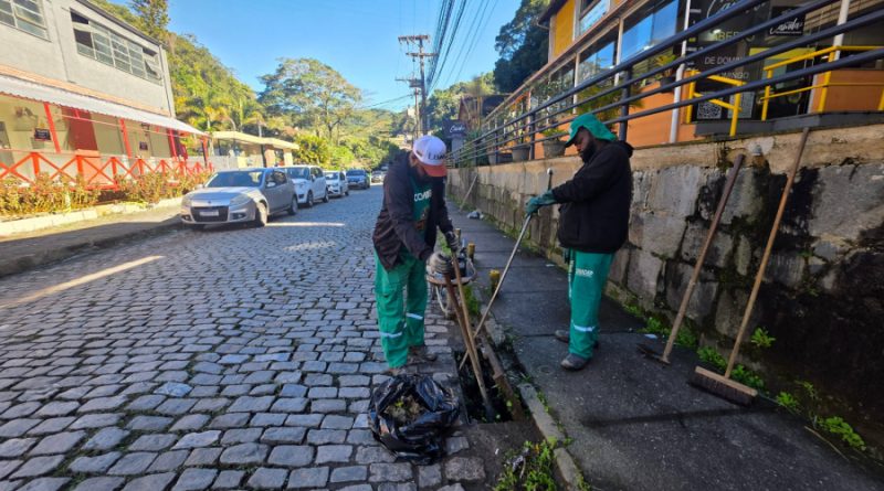 Prefeitura de Teresópolis leva asfaltamento e manutenção de ruas aos bairros