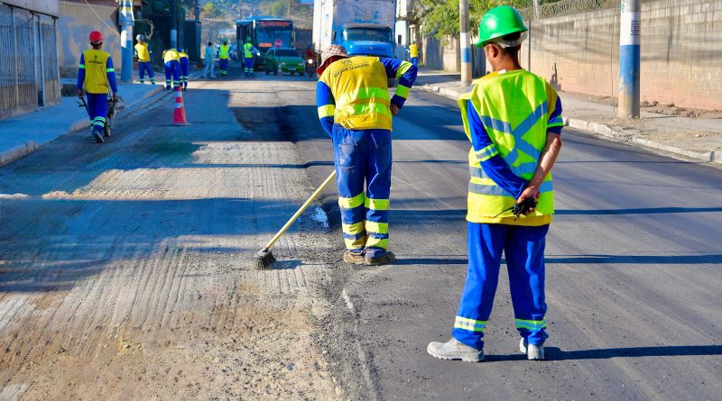 Belford Roxo: Piam e Avenida Automóvel Clube estão ficando de cara nova com obras de colocação de novo asfalto