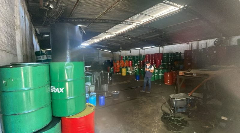 Operação Foco e Delegacia Fazendária desarticulam quadrilha que falsificava óleo lubrificante e graxa &nbsp;em Duque de Caxias