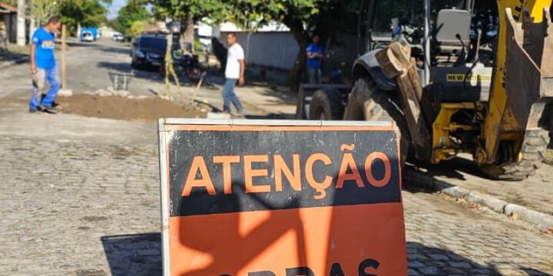 Prefeitura de Cabo Frio conclui construção de caixa de passagem para reforçar drenagem no Portinho