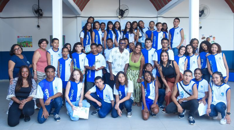 Prefeitura de Belford Roxo homenageia 10 estudantes que se destacaram no concurso ‘Um Futuro Ancestral’