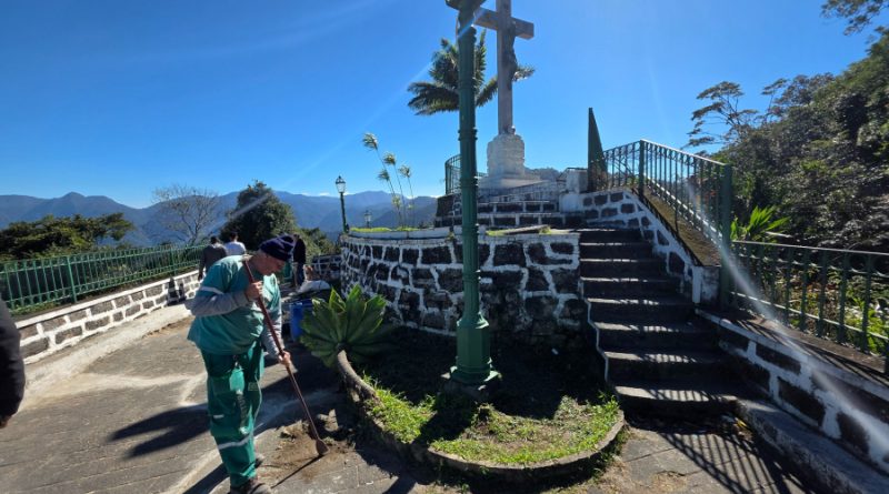 Prefeitura de Petrópolis inicia revitalização do Mirante do Cristo, na BR-040, após mais de 40 anos sem intervenção
