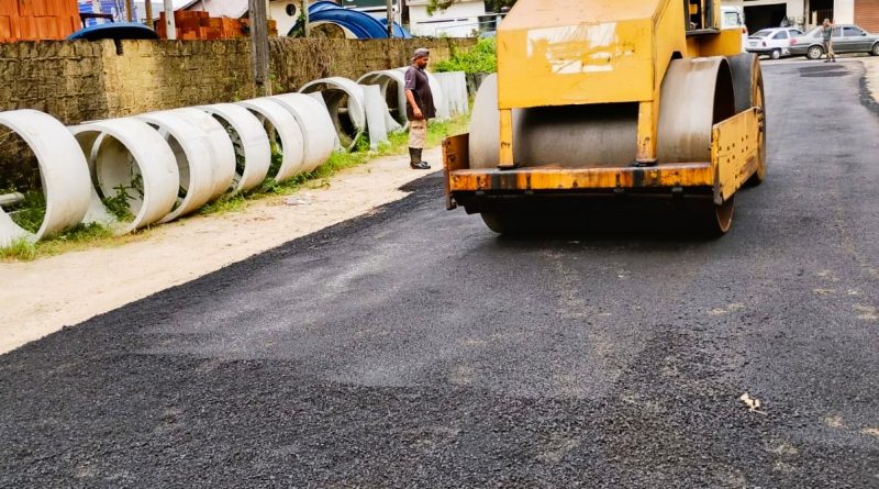 Prefeitura de Teresópolis avança com o asfaltamento de ruas no interior