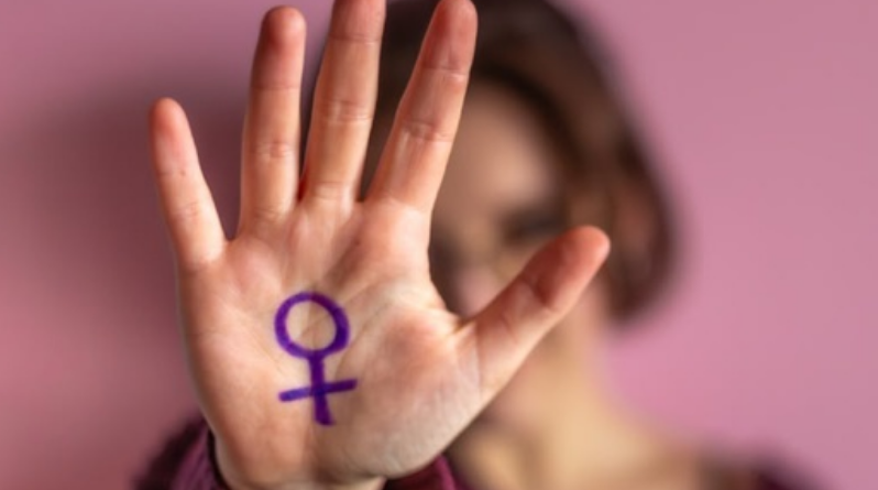 Brasil registra redução de 2,5% nos feminicídios no primeiro semestre de 2026