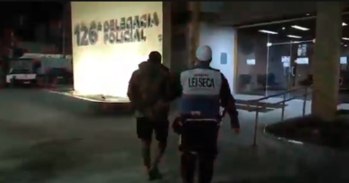 Operação Lei Seca prende foragido da Justiça e motorista embriagado durante fiscalizações em Cabo Frio