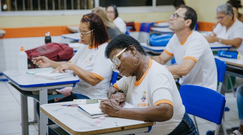 Prefeitura de Niterói abre matrículas para a Educação de Jovens e Adultos