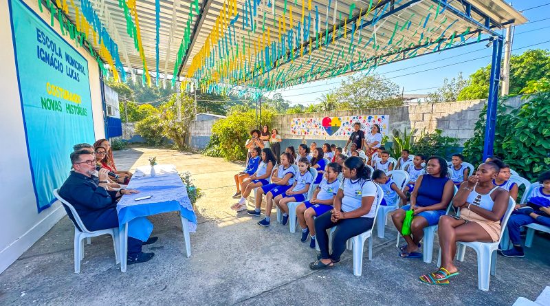 Programa Óleo Premiado arrecada quase 400 litros e premia alunos em Meriti