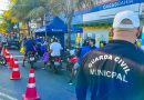 Detran-RJ e Prefeitura de Meriti reforçam segurança de motociclistas com distribuição de 200 antenas corta-pipa