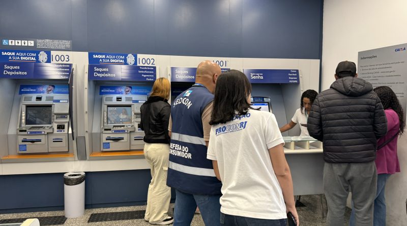 Comércio e agência bancária são alvo de fiscalização em Teresópolis