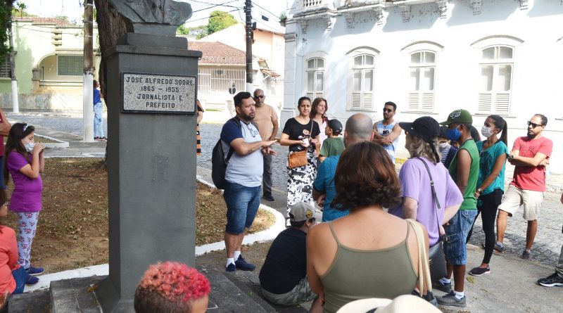 Projeto Passeio Histórico realiza tour em alusão aos 178 anos da Proclamação da cidade de Resende