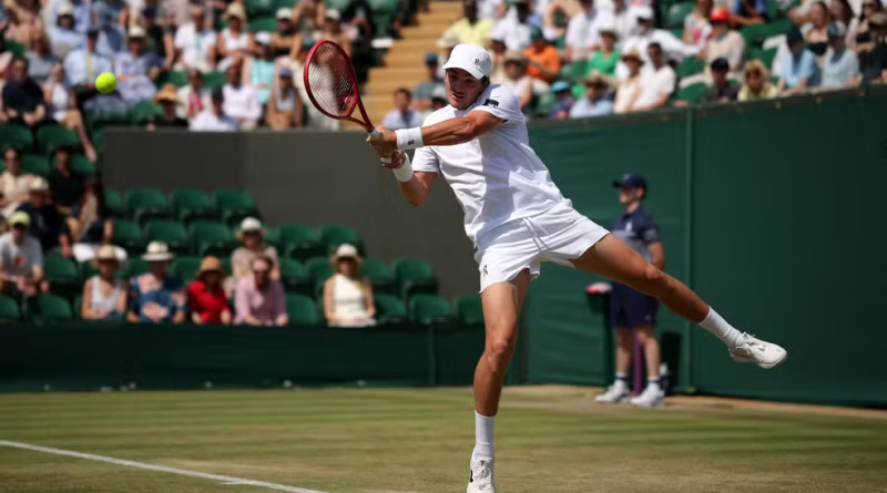 João Fonseca perde para russo e é eliminado na 3ª rodada em Wimbledon