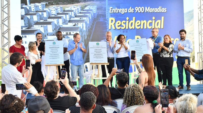 Nova Iguaçu entrega 900 apartamentos do Minha Casa, Minha Vida; mulheres vítimas de violência estão entre as beneficiadas