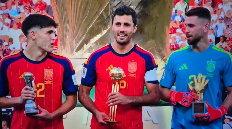 Jogando melhor, Espanha derrota a Argentina por 1a 0 e é bicampeã do mundo