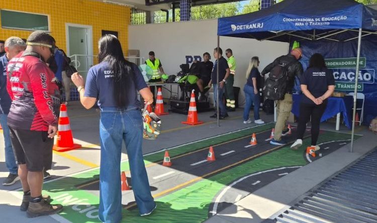 Detran RJ abre Semana Nacional de Prevenção a Acidentes com Motociclistas com blitz educativa em São Gonçalo
