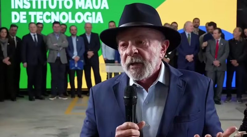 Lula alfineta delegação brasileira após eliminação na Copa: ‘Que vergonha, ninguém voltou para o Brasil’
