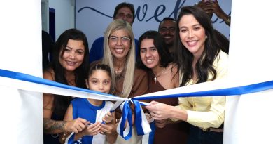 Prefeita &nbsp;Mariana Canella inaugura a 1ª Escola Municipal Bilíngue e Creche Pequenos Heróis com funcionamento até 22h em Belford Roxo
