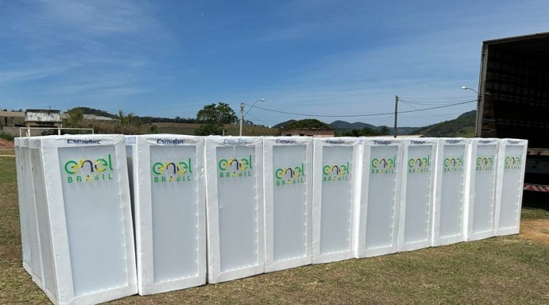 Enel Rio realiza a troca de 50 geladeiras em Itaboraí