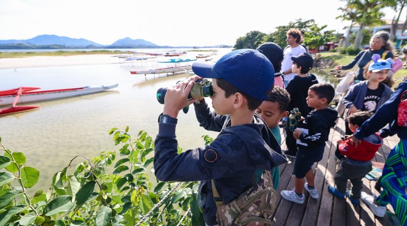Saquarema apoia campanha “Escute as Aves da Mata Atlântica” e promove observação de pássaros para crianças