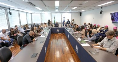 CCJ da ALERJ aprova uso de tornozeleira eletrônica de cor rosa para agressores de mulheres
