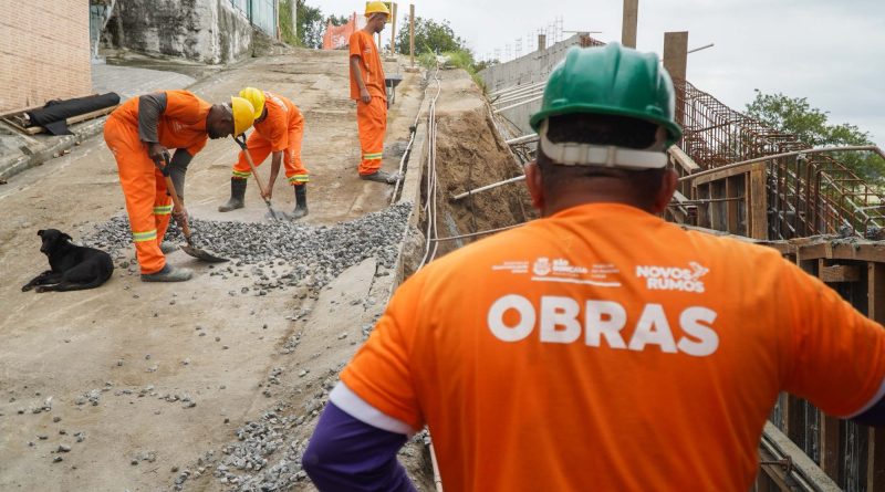 São Gonçalo: Obras de contenção estão transformando rua no Lindo Parque