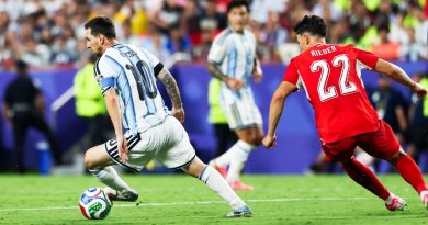 Argentina sofre, supera a Suíça na prorrogação e vai à semifinal
