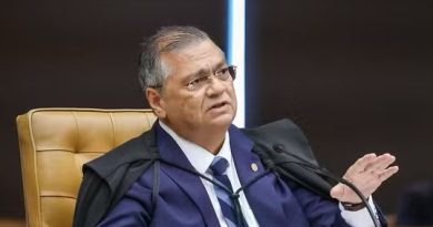 Dino manda presidentes de partidos darem explicações sobre indicação de emendas
