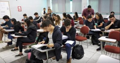 Senado aprova educação financeira obrigatória nas escolas e amplia ensino sobre impostos e previdência