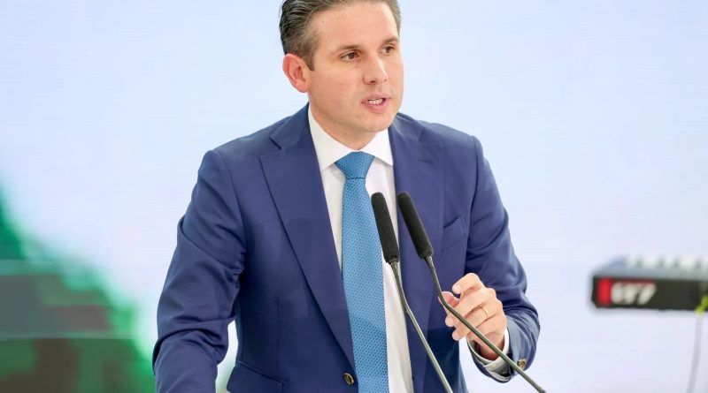Hugo Motta critica tarifaço dos EUA e defende uso da Lei da Reciprocidade para proteger o Brasil
