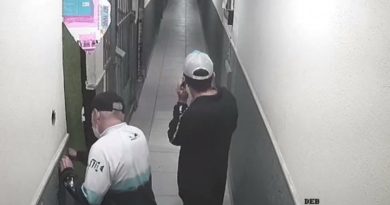 Polícia investiga furto de R$ 70 mil em perucas na Zona Norte