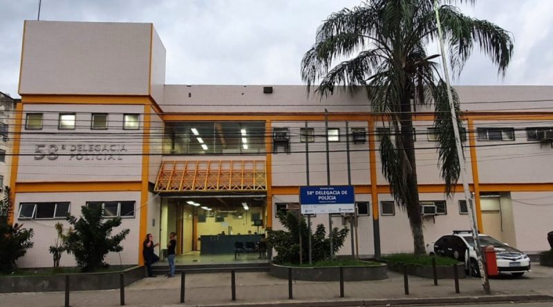 Pai é preso por espancar o próprio filho que defecou e urinou na roupa