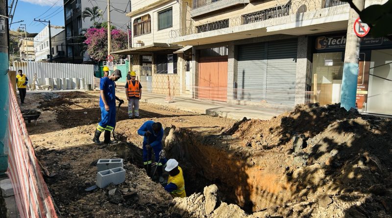 Prefeitura de Três Rios avança com obras de drenagem na Rua da Maçonaria&nbsp;