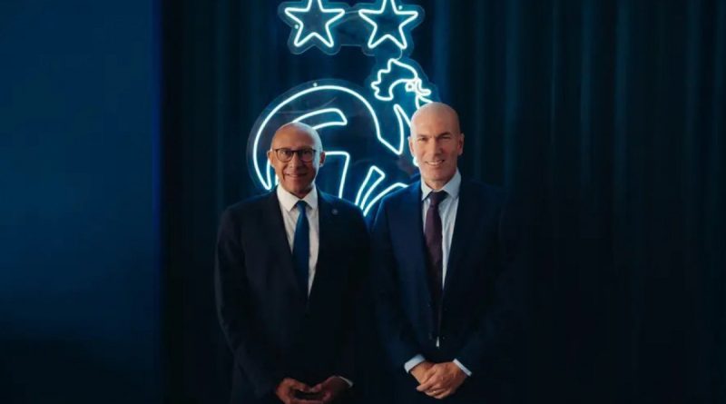 Zidane é anunciado como novo técnico da França