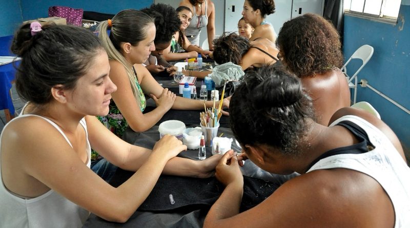 Inscrições para cursos profissionalizantes gratuitos da FBG encerram na sexta-feira (31) em Volta Redonda