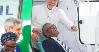 Lula apresenta Hospital do Andaraí para diretor da OMS